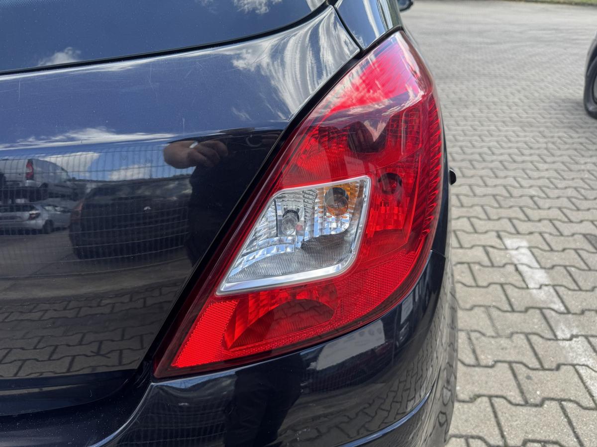 Opel Corsa D original R&uuml;cklicht R&uuml;ckleuchte Schlussleuchte rechts 5-T&uuml;rer Bj.2008